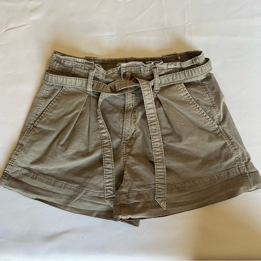 Army green American eagle shorts in good condition.